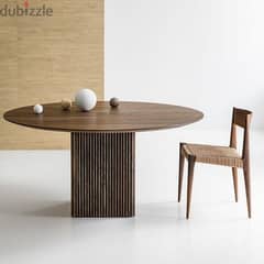 rounded table طاولة
