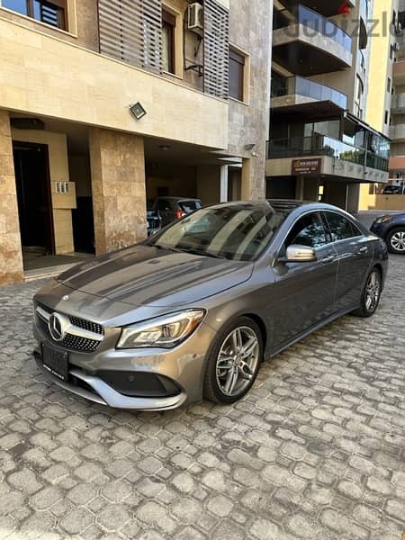 Mercedes CLA 250 AMG-line 4matic 2017 gray on black (CLEAN CARFAX) 1