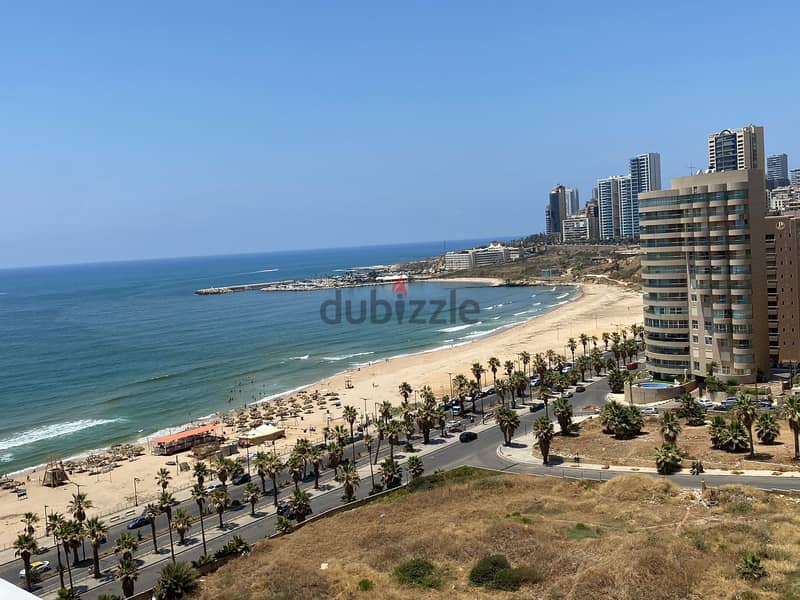 Spacious Sea view Apartment in Ramlet el Baida for rent 0