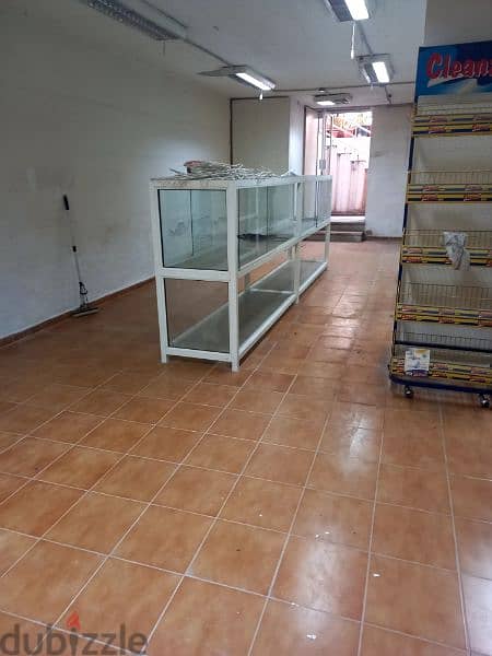 TOP CATCH !Shop or warehouse for sale in Achrafieh! 2
