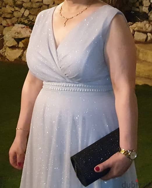 Elegant Silver Glitter Dress | فستان فضي أنيق مزين باللمعان 2