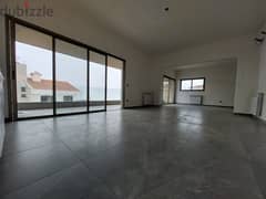 Open View Apartment in Beit Meriشقة كبيرة مطلة على البحر في بيت مري