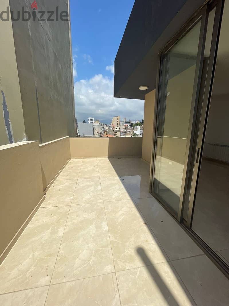 174 m2 apartment with a terrace for sale in Gemayzeh-Achrafieh 0