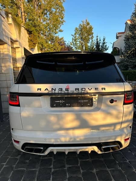 RANGE ROVER SVR 2019 FULLY LOADED - Red Interior MINT CONDITION ! 6