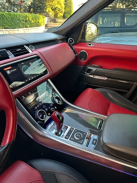 RANGE ROVER SVR 2019 FULLY LOADED - Red Interior MINT CONDITION ! 8