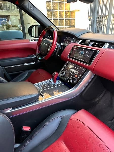 RANGE ROVER SVR 2019 FULLY LOADED - Red Interior MINT CONDITION ! 13