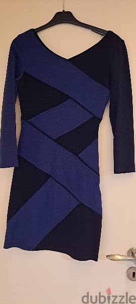 Bcbg maxazria dress like new size xs 0